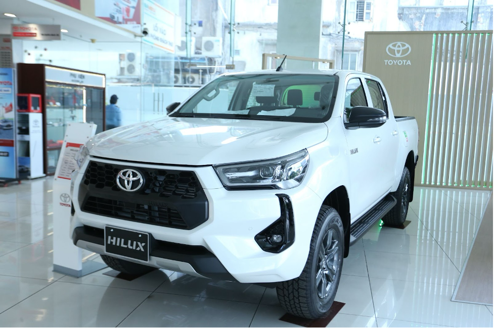 Toyota Hilux phiên bản mới ở Việt Nam.