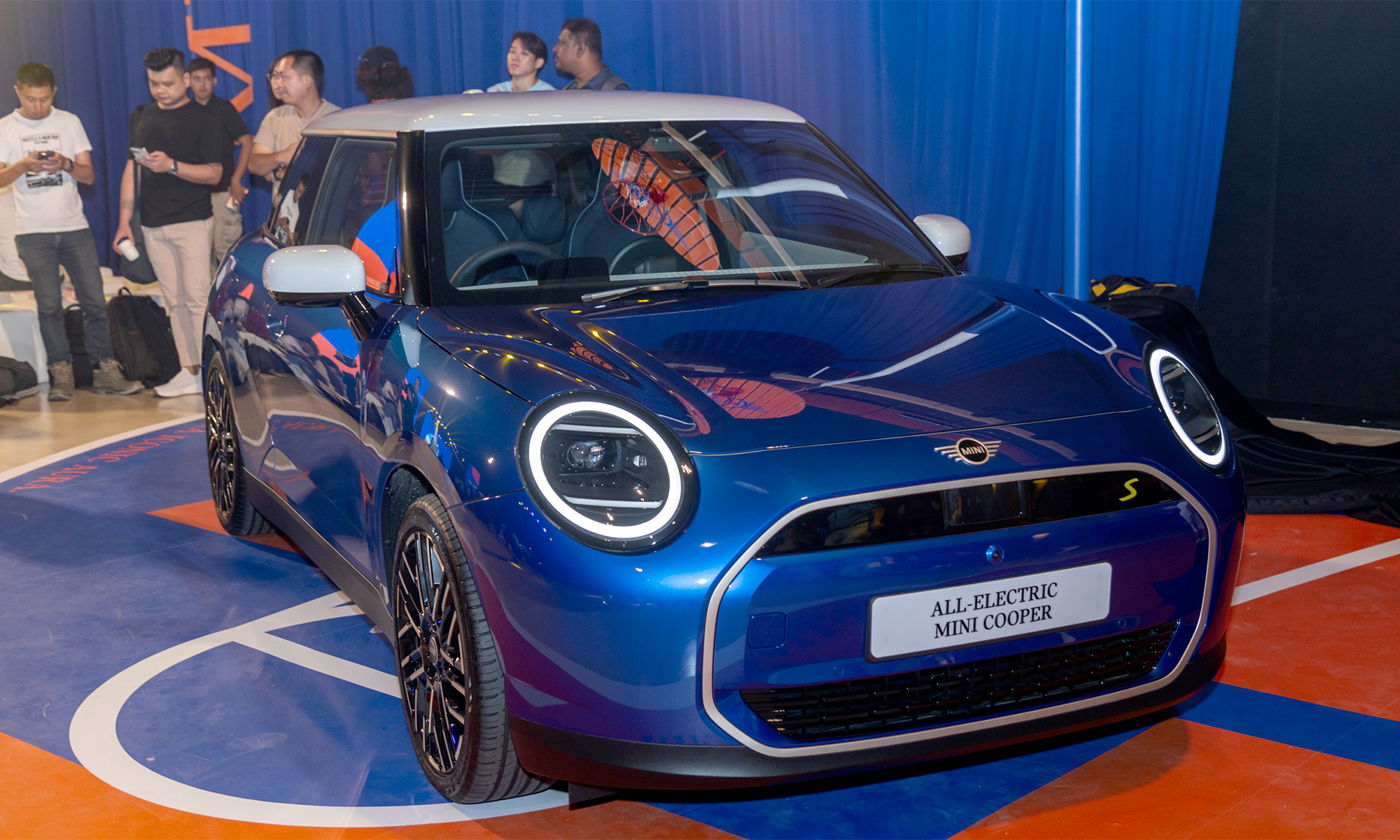 Mini Cooper SE điện ra mắt tại Malaysia. Ảnh: Paultan