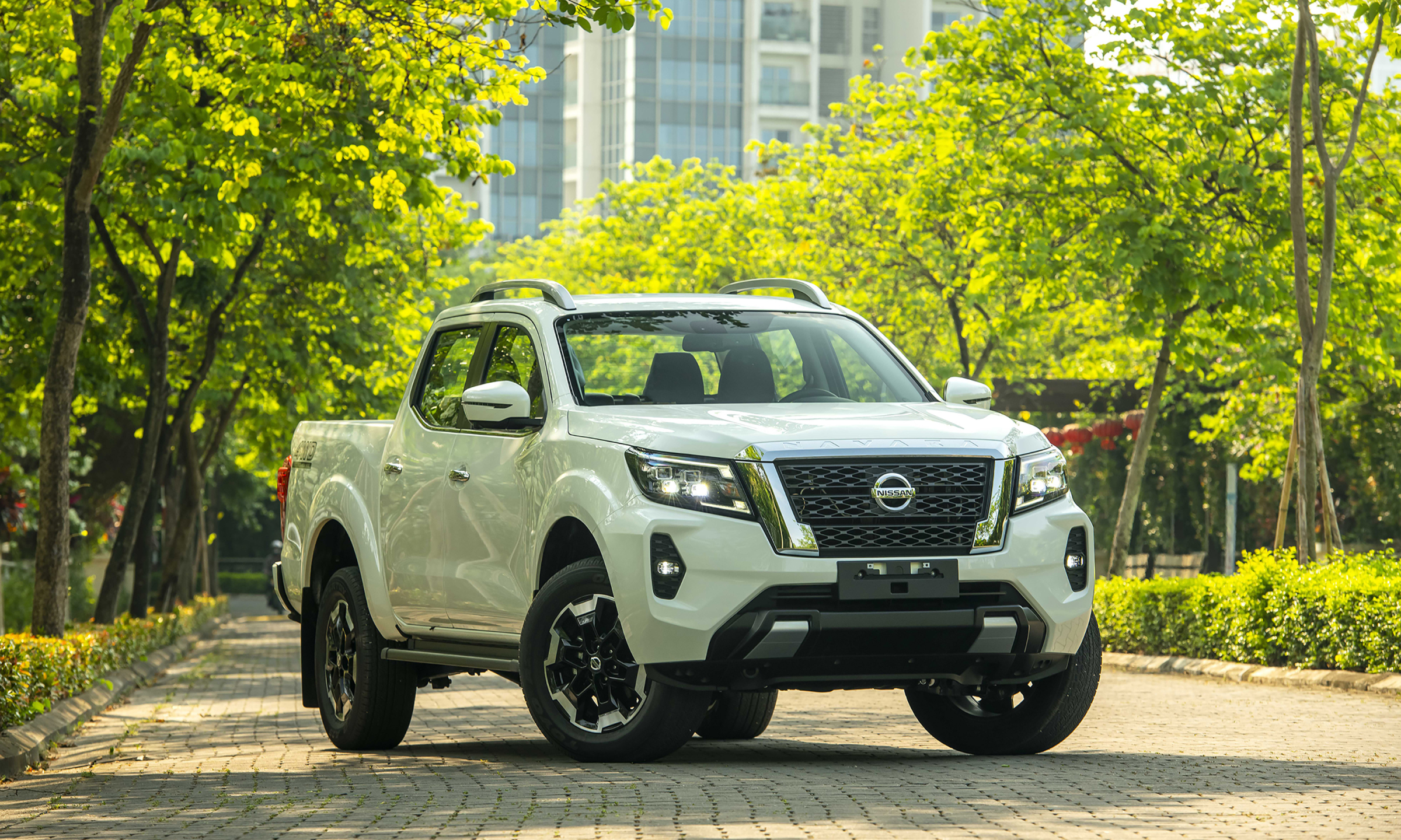 Một mẫu Nissan Navara tại Hà Nội. Ảnh: VAD