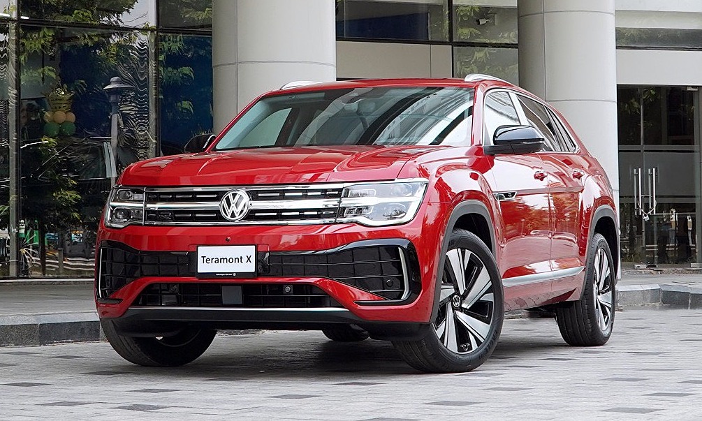 Teramont X tại khuôn viên đại lý Volkswagen Hoàng Gia, TP Thủ Đức, TP HCM. Ảnh: Hồng Tâm